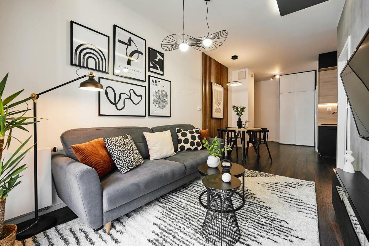 Main Station Art Apartment Красков Екстериор снимка